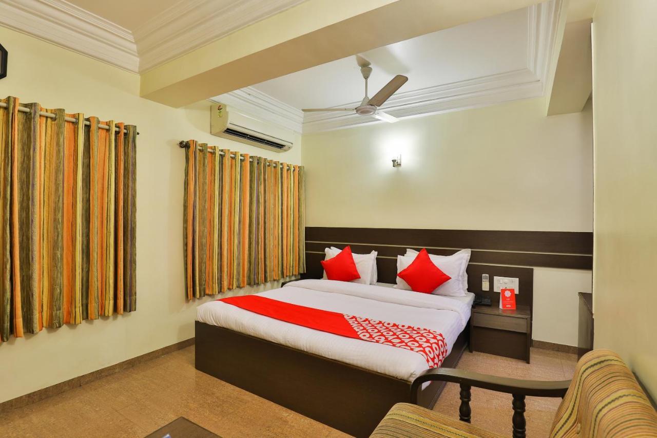 Oyo 17117 Hotel Rainbow فَدودارا المظهر الخارجي الصورة