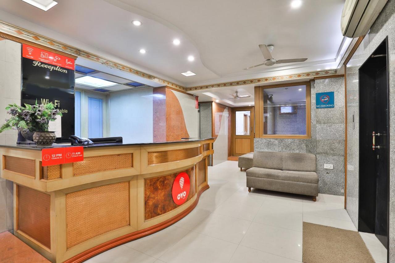 Oyo 17117 Hotel Rainbow فَدودارا المظهر الخارجي الصورة