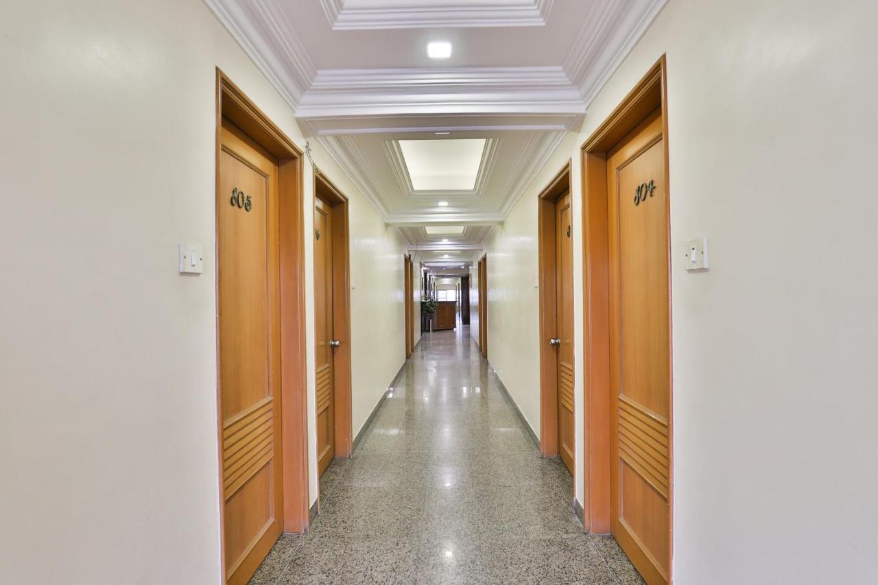 Oyo 17117 Hotel Rainbow فَدودارا المظهر الخارجي الصورة