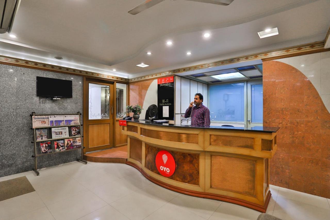 Oyo 17117 Hotel Rainbow فَدودارا المظهر الخارجي الصورة